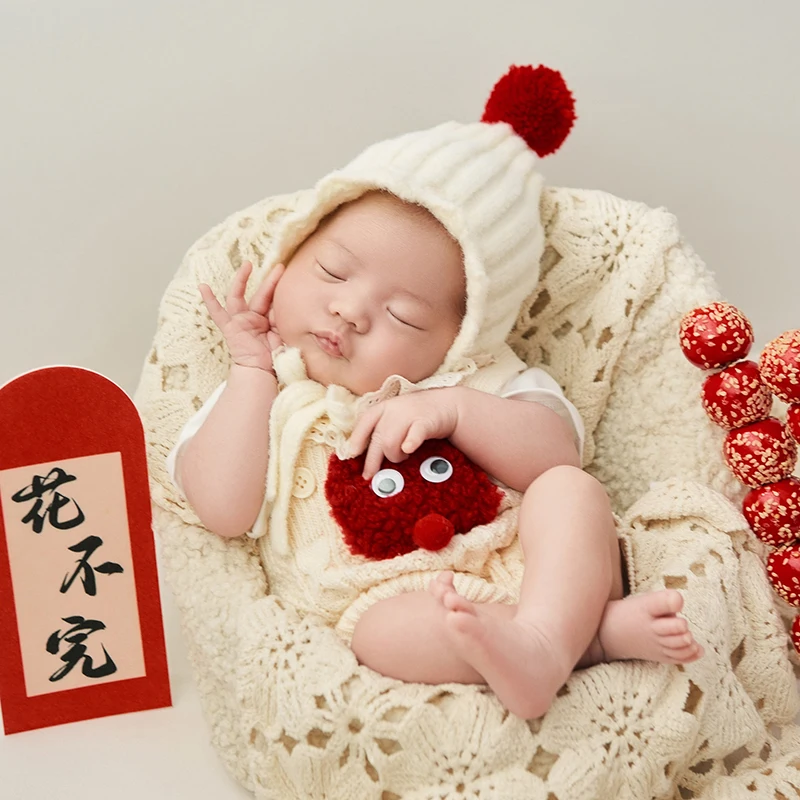 

Knitted Newborn Photography Clothing Baby Photo Simulation Candied Haws And Spring Couplets Props Studio Photoshoot Accessories