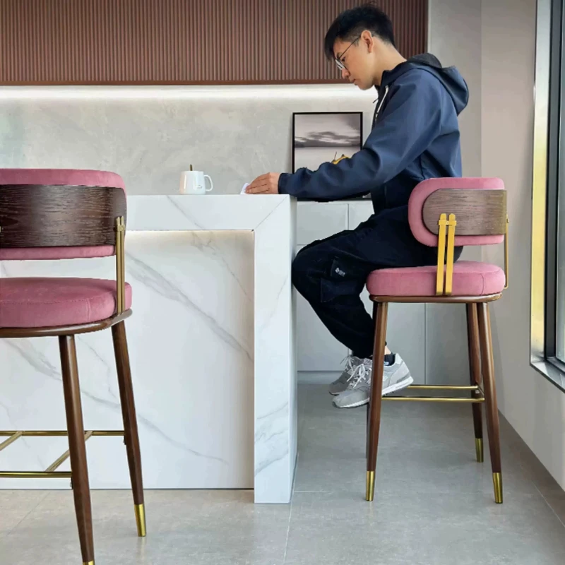 Counter Stools Nordic Bar Chair Metal American Relaxing Swivel Bar Chair Lightweight Elegant Chaise Velours Nordic Furniture