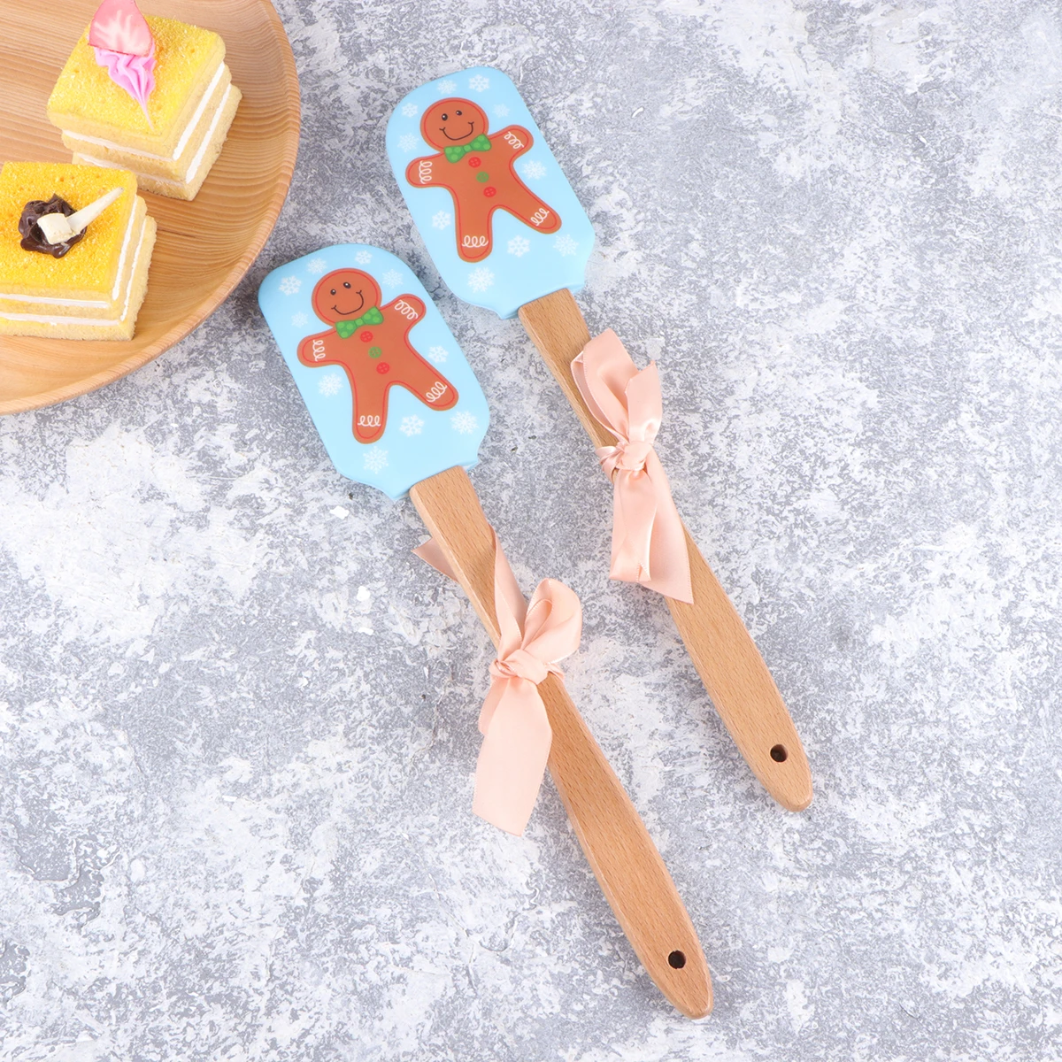 

2 Pcs Silicone Spatula Christmas Kitchen Baking Holiday Decorating Butter Baker Gingerbread Set Man