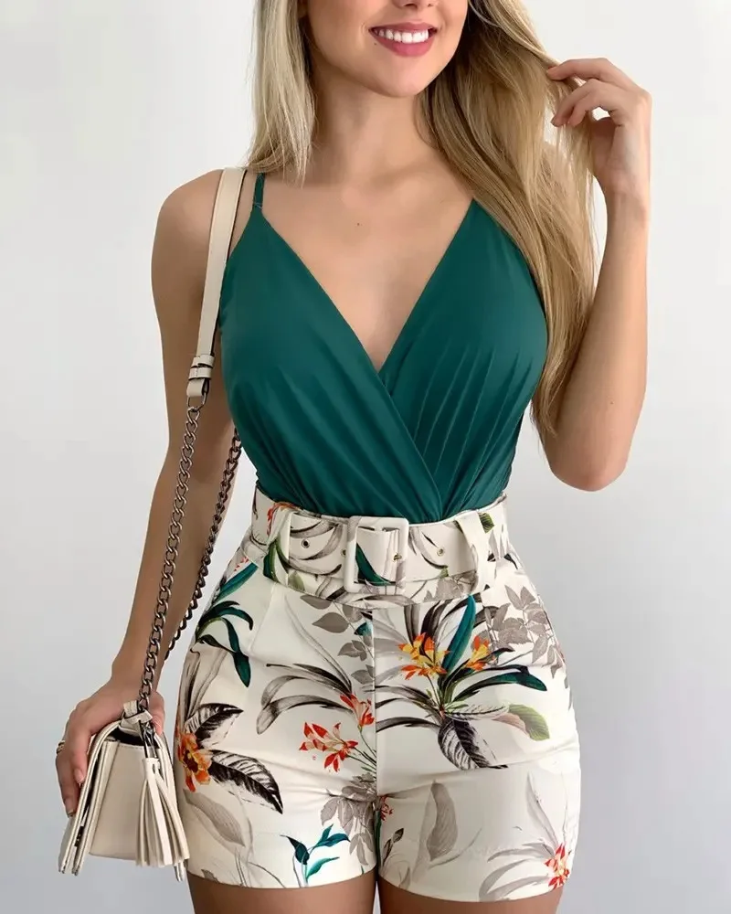 2023 Verão Sexy Moda Feminina V-neck Sem Mangas Suspender Coletes Prints Shorts Terno com Cinto Conjunto De Duas Peças Roupas Femininas