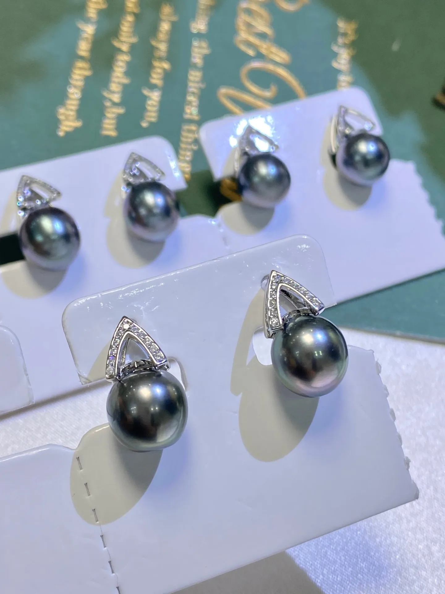 Bestseller-Ohrringe AAAA9-10 mm natürliche runde Tahiti-Perlenohrringe 925er