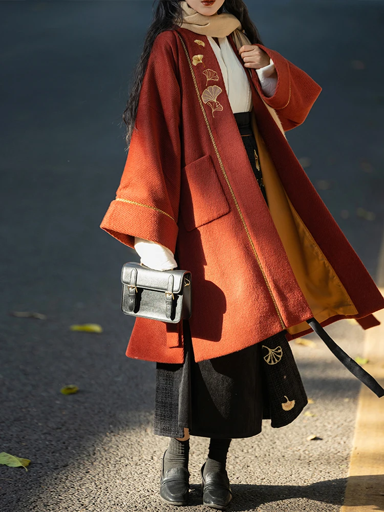 

Повседневное женское пальто Ханьфу из красной шерсти с вышивкой для осени и зимы от Meng – традиционный китайский костюм на Новый год