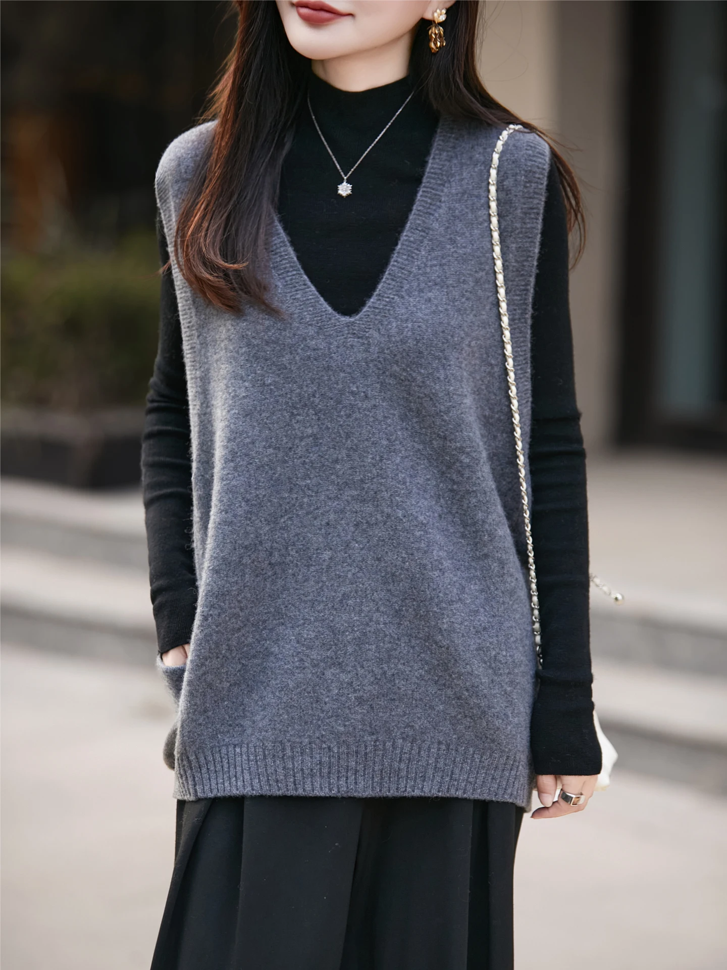Spring Autumn Women V-neck Sleeveless Pullover Waistcoat 100% Merino Wool Sweater Soft Casual Pocket Loose Knitwear Fashion Top