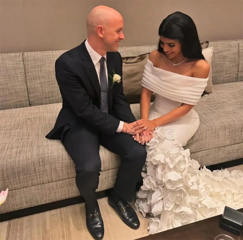 東京カスタマイズ エレガント オフショルダー ウェディングドレス 半袖 3Dフラワー マーメイド ブライダルベール ホワイト コートトレイン ウェディングガウン