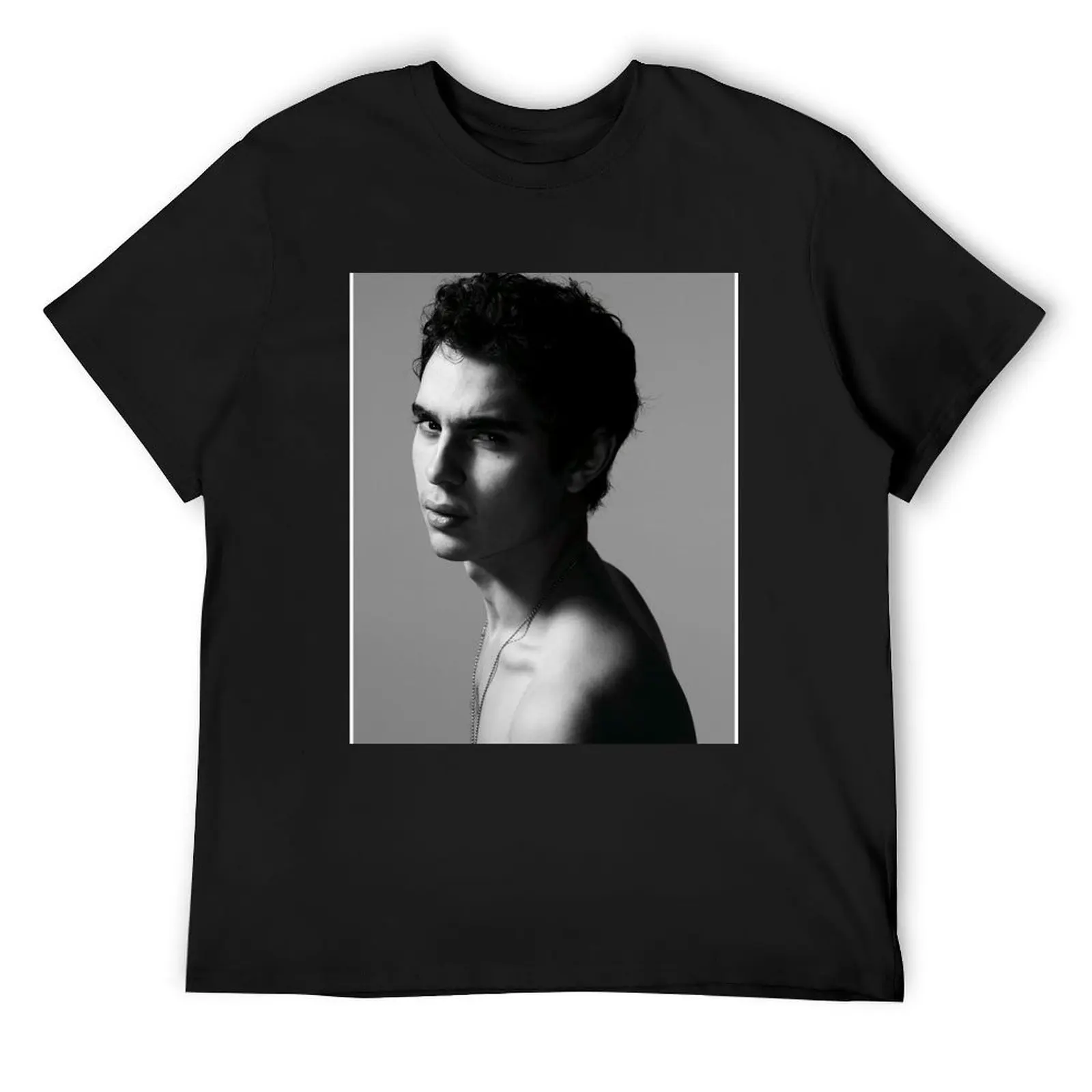 

MAX MINGHELLA T-Shirt gifts for boyfriend Man t-shirt graphic shirts anime shirts men