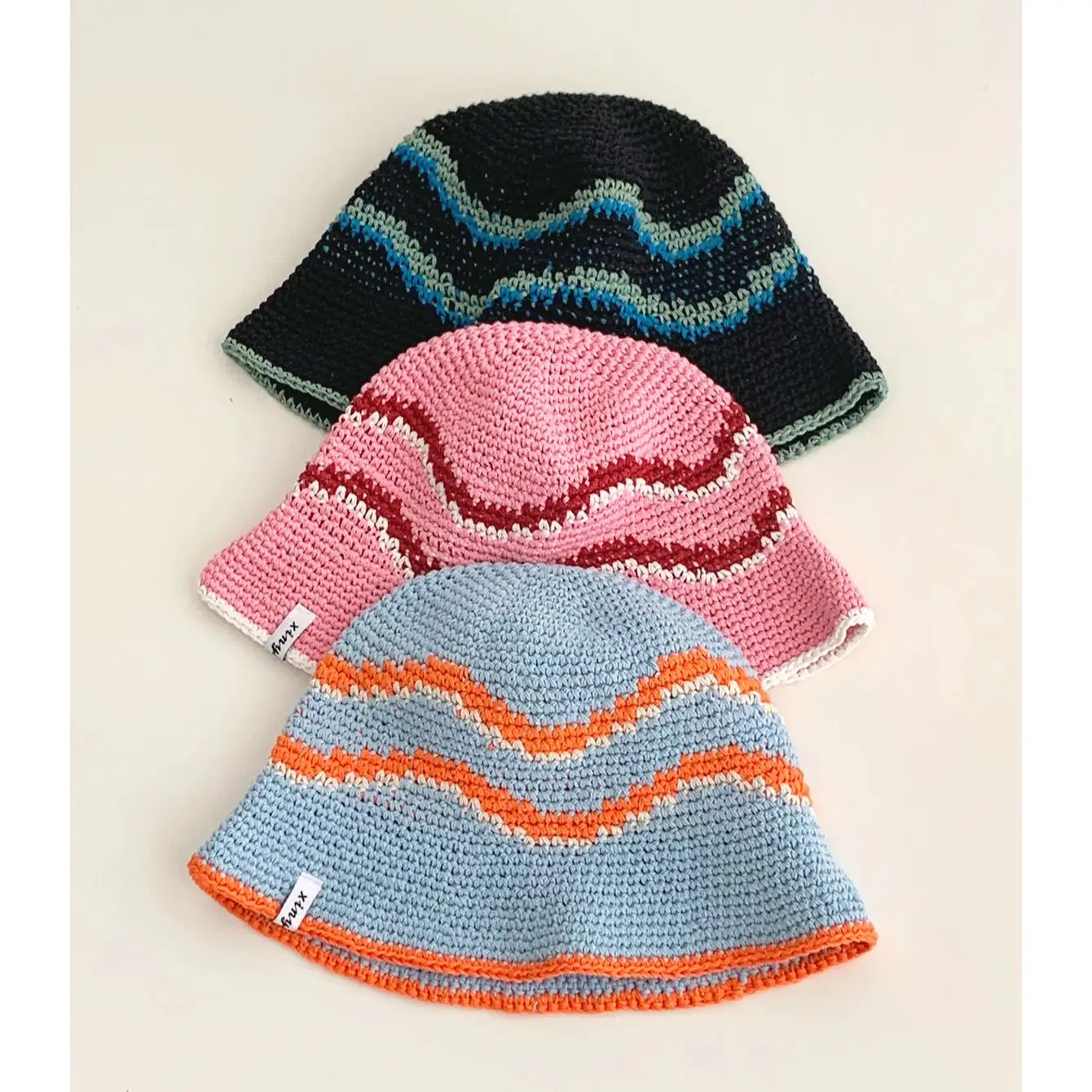 المنسوجة يدويا المشارب المتناقضة الملونة محبوك صياد قبعة المرأة الصيف الملونة المتخصصة تصميم تنوعا ظلة حوض قبعة