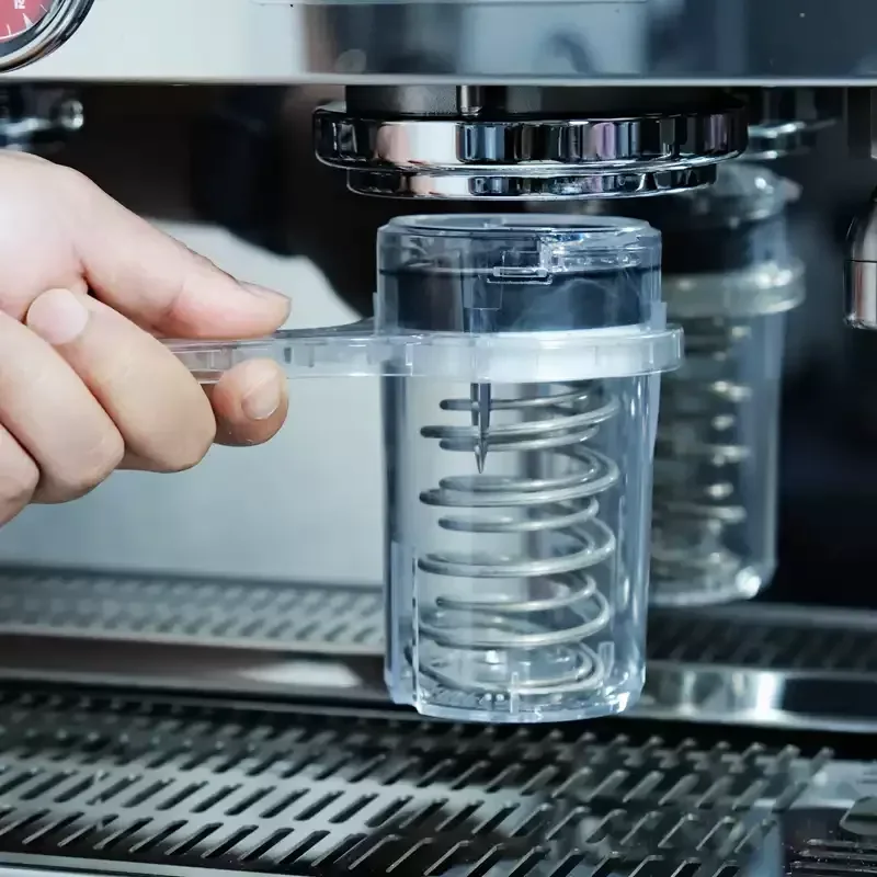 E61 semi-automatic coffee machine brewing head hot washing and cleaning accessories.