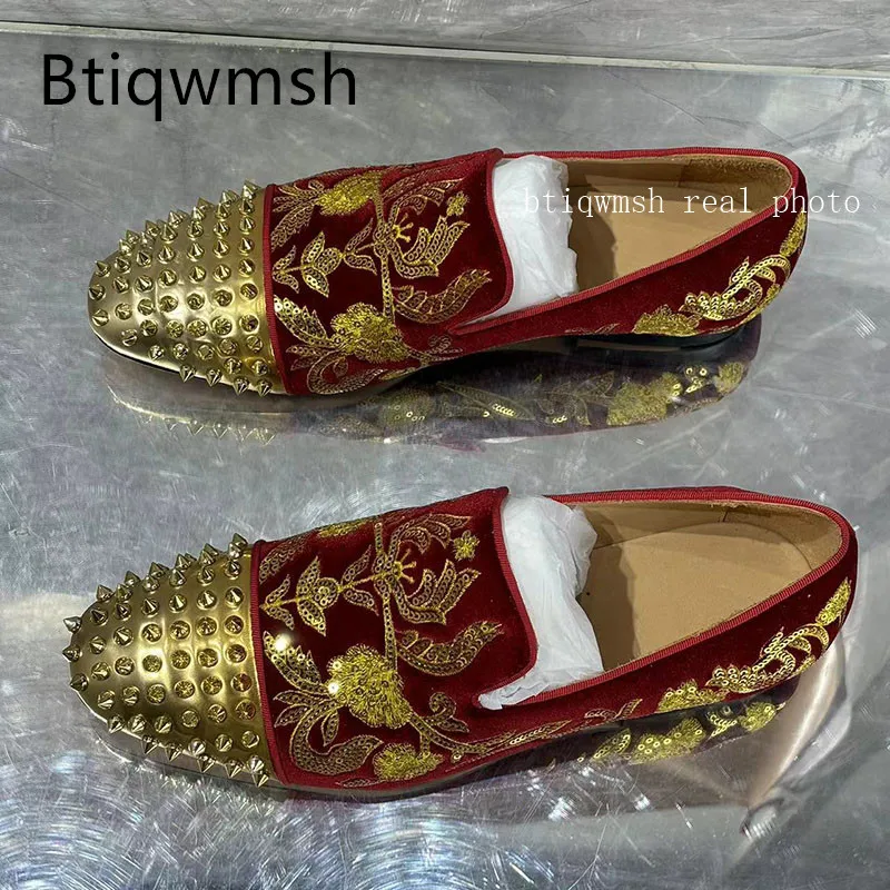 

Red Velvet Shoes Man Pointed Toe Gold Rivet Studded Flats Male Fashion Party Shoes