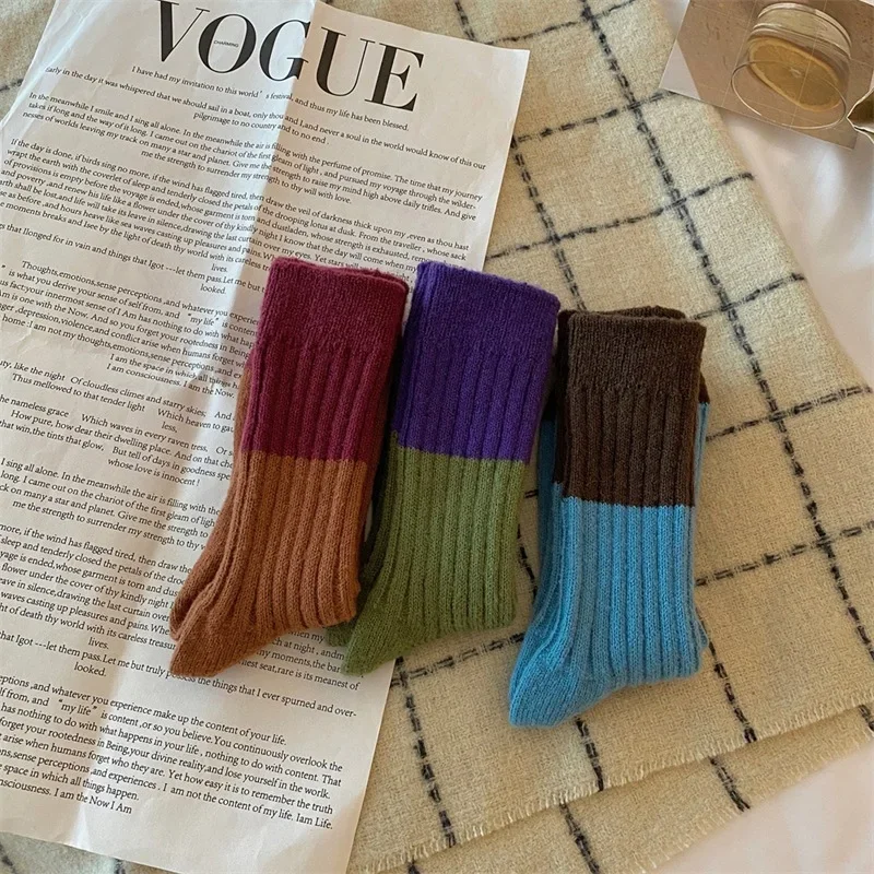 Koreanischen Stil frauen Verdickte Mid-Kalb Wolle Socken Herbst Winter Farbe Block Warme Retro Outdoor Tragen Kurze Socken