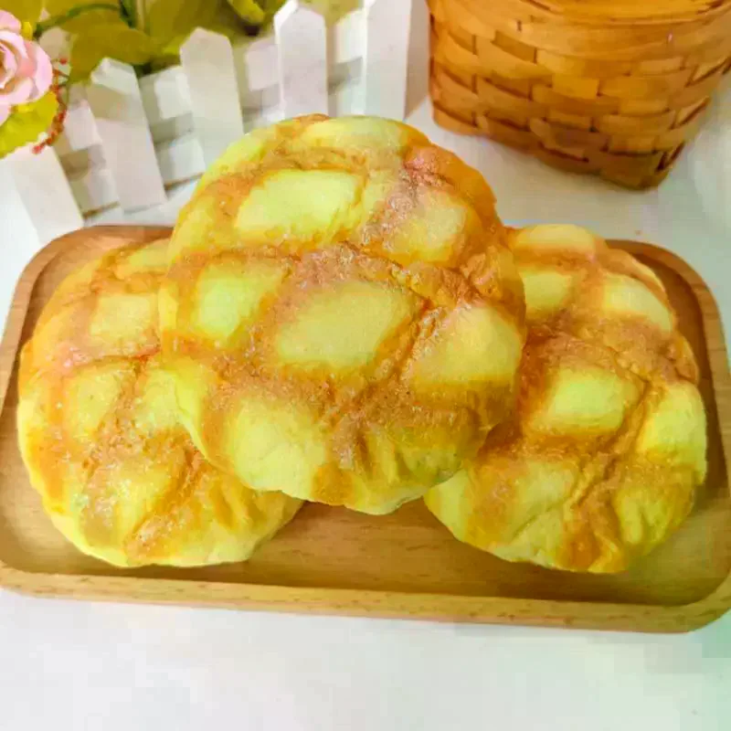 /GJ/Pineapple Bun Shaped Stress Relief Squeeze Fidget Toy Soft Slow Rebound Decompression Gift
