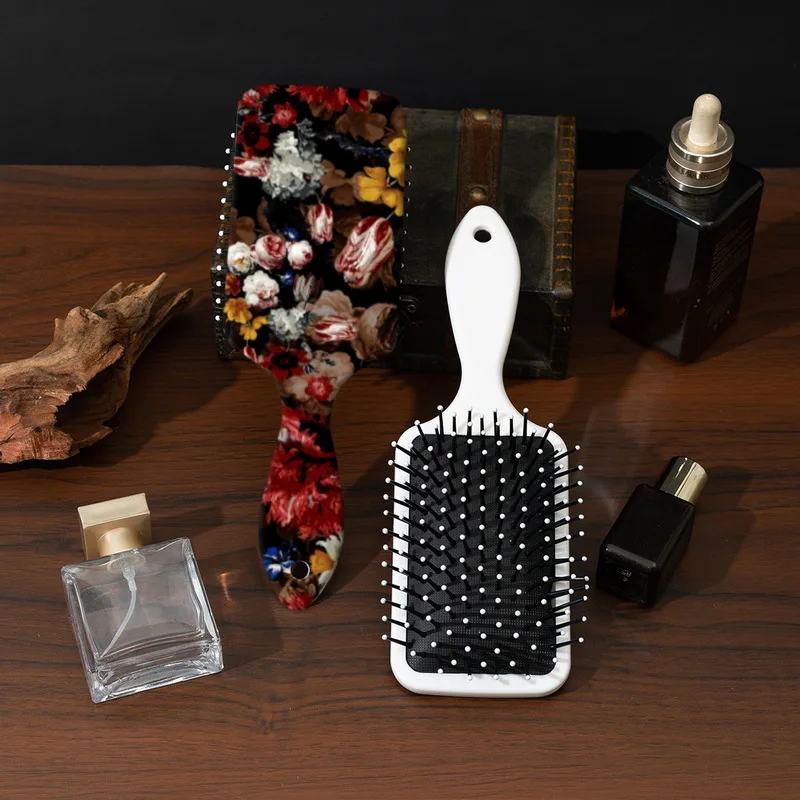 Hair Brush with Floral Pattern, Anti-Static Nylon Hair Brush, Durable ABS Plastic Handle, Gift, Special for Real Hair Wigs