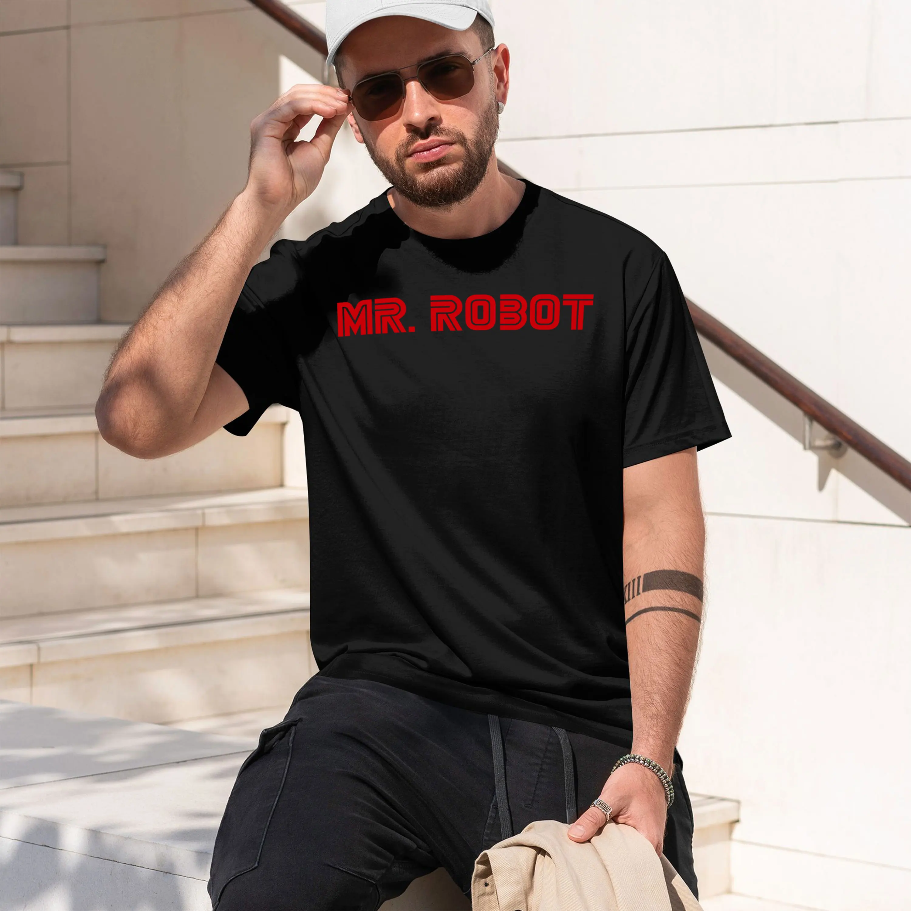 

MR RBOT 2026 Новая модель мужской футболки с коротким рукавом и круглым вырезом, классическая повседневная модель, несколько цветов и размеров, для ежедневной носки, комфорт на весь день.