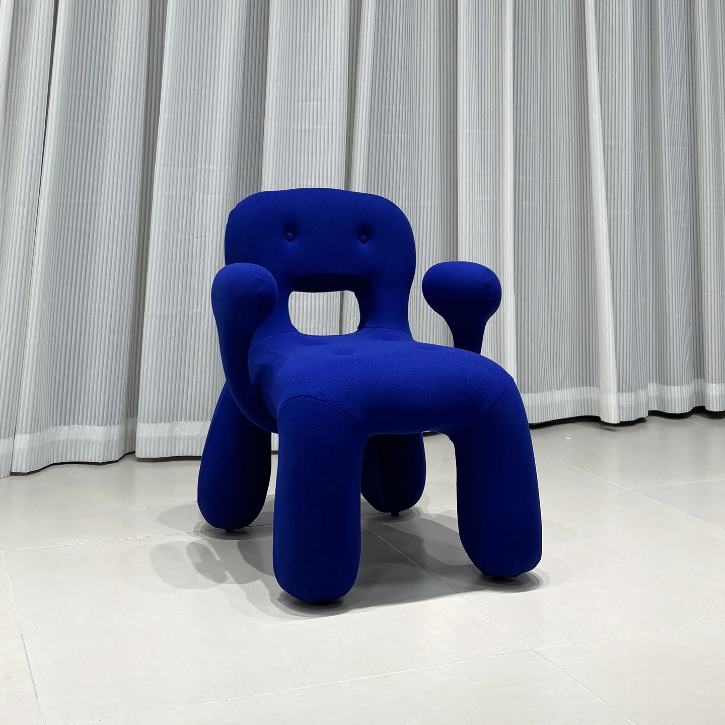 Italian Designer's Modern Minimalist Gingerbread Man Makeup Chair Creative Home-Use Biscuit Chair for Smiley Face for Living