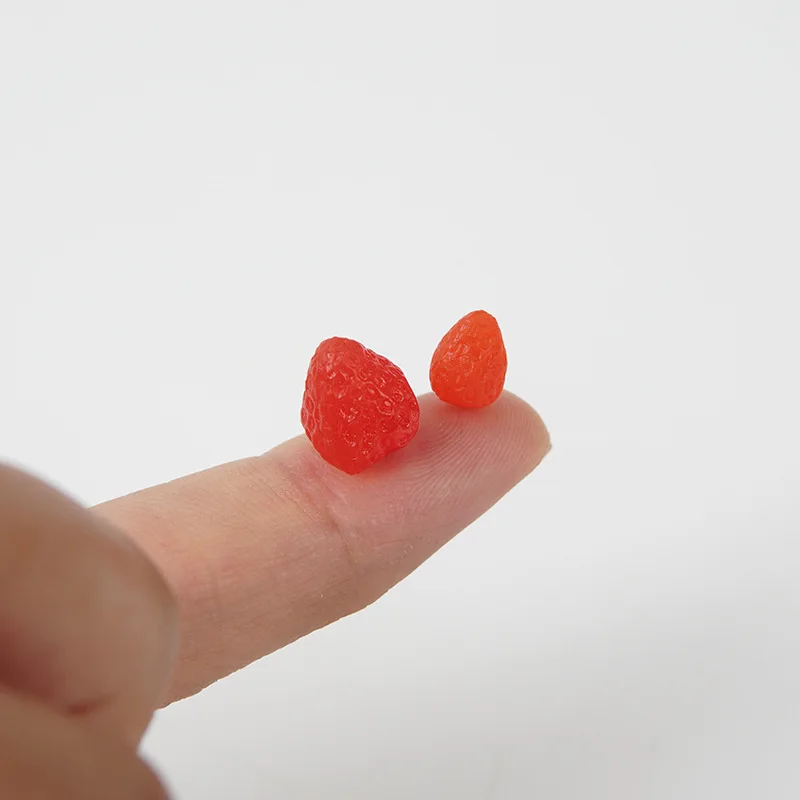 50pcs Mini PVC Simulation Strawberry Fake Fruit Model Miniature Artificial Strawberries Food Play Decor DIY Craft Accessories