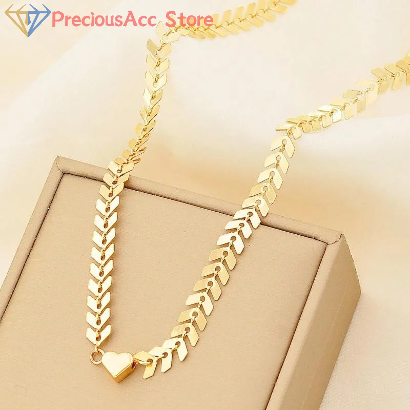 Pearl Bead Choker Necklace Gold Tone Chain Pendant Gothic Jewelry for Women Evening Party Costume Outfit Daily Styling