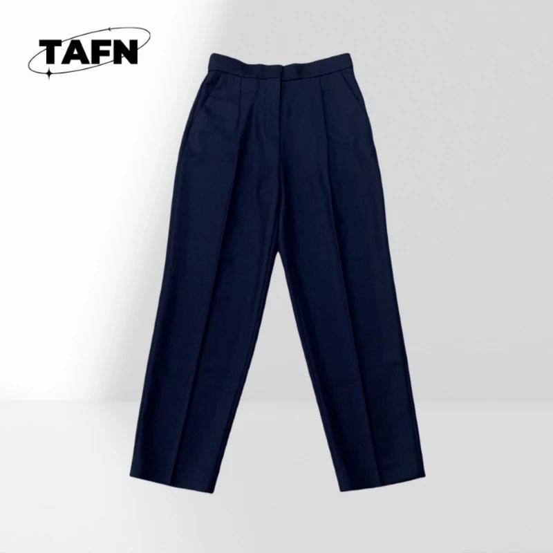 

Нишевый темперамент, простой красивый простой льняной комплект с усовершенствованными классическими женскими длинными брюками для элегантного и непринужденного стиля AE0401