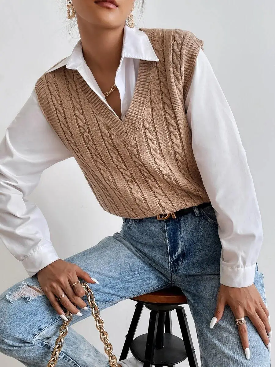

Commuting Casual Vest Women's Twist Knitted Vest Fashionable Layering with Solid Color Knitted Sweater Worn Inside and Outside