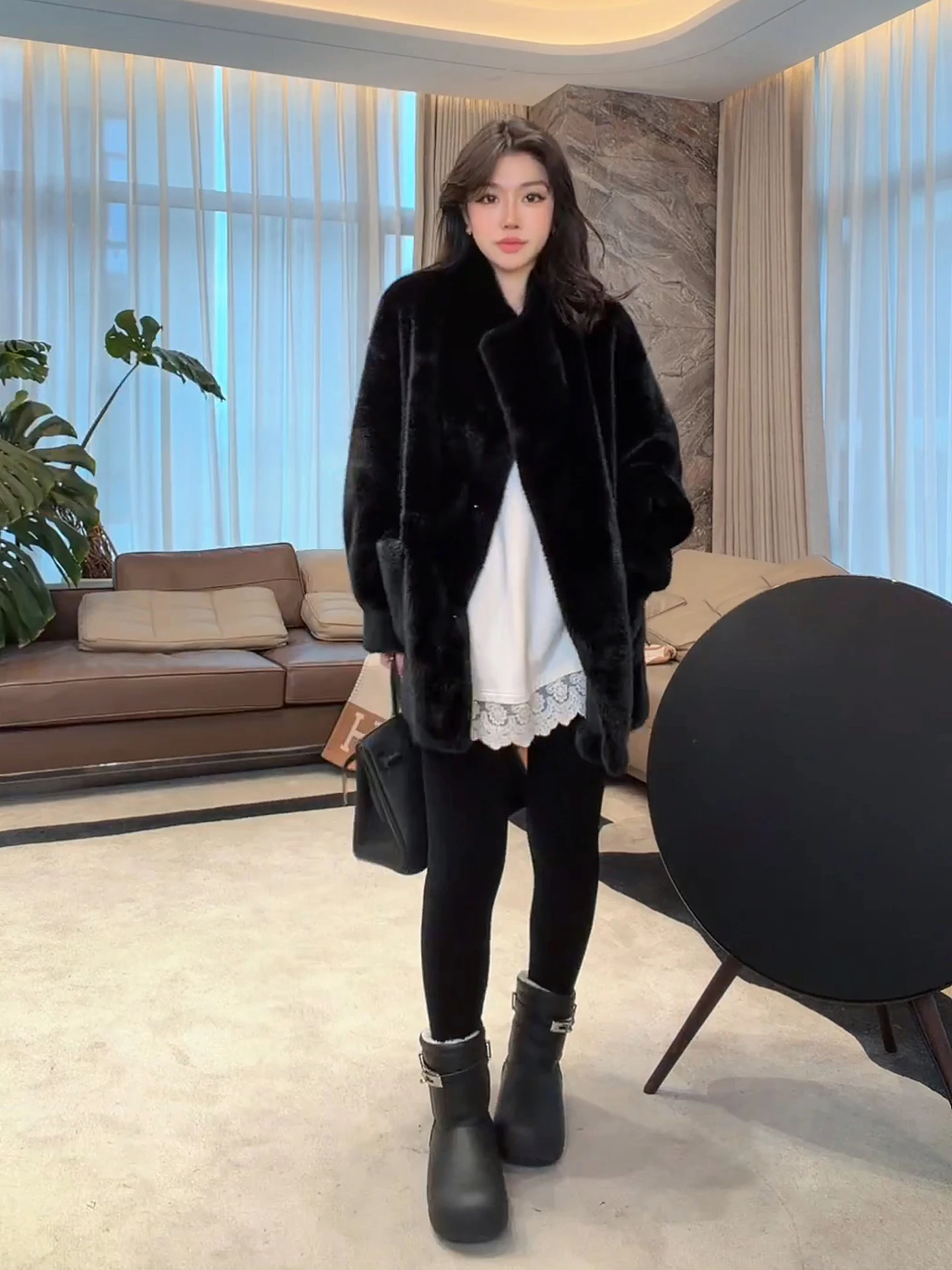 

Пальто Lao Yang's Personal ME Salon Dinner: Модное, теплое, короткое, из искусственного меха, из экологичного полиэфирного волокна, с длинными рукавами, женское.