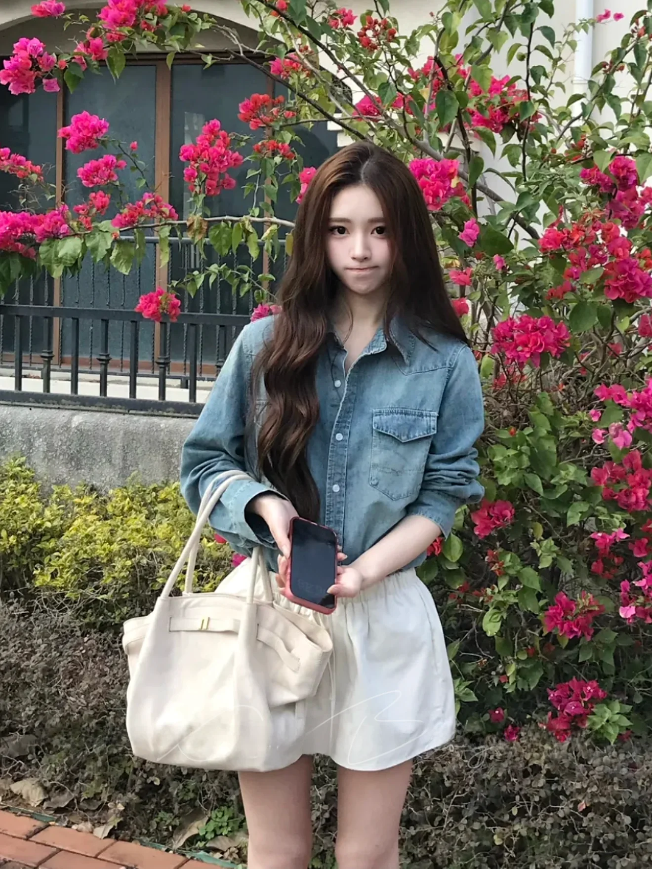 

Slim Fit Light Blue Thin Denim Shirt Women's Long Sleeve Spring Early Artistic Korean Style Hong Kong Style Jeans Jacket