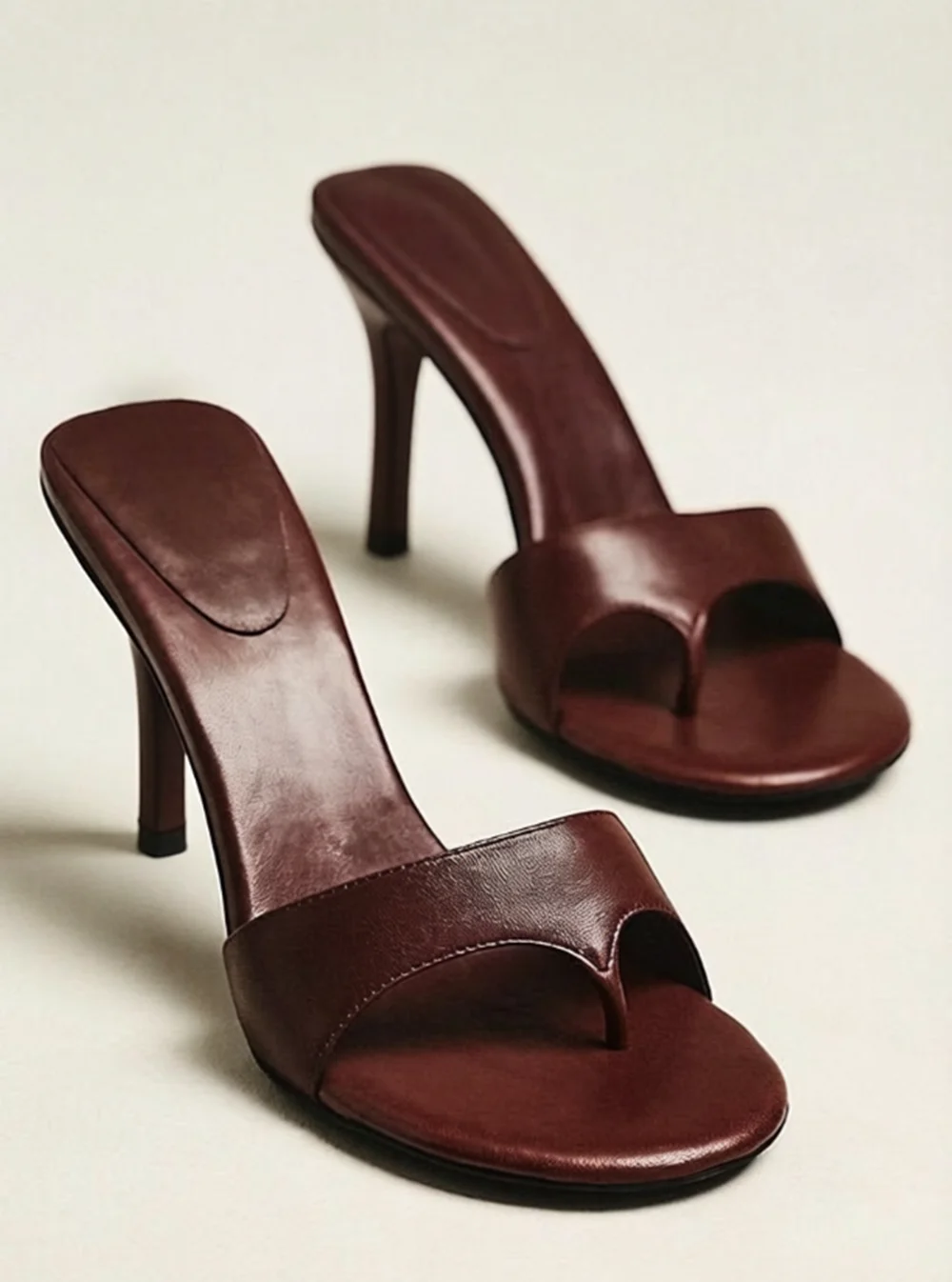 Summer Casual Style Chocolate Brown Leather Thong Heels Cutout Detail Slip-On Open Round Toe Elegant Stiletto Heel Sandals