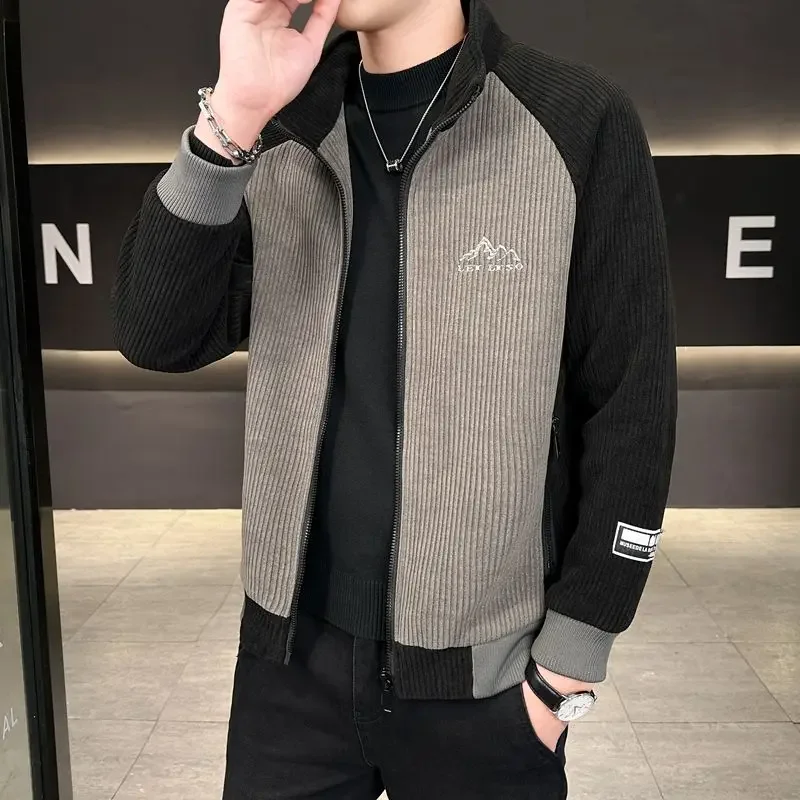 

Осень-зима 202, мужская вельветовая куртка премиум-класса с воротником-стойкой и подкладкой из искусственного меха, повседневная верхняя одежда в корейском стиле в стиле пэчворк