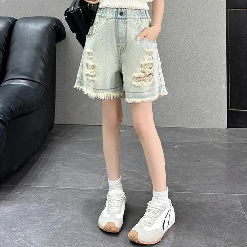 Girls Broken Denim Shorts for Street Clothing Tweens Child Summer High Waist Design Ripped Short Jeans With Raw Hem Kids Pants
