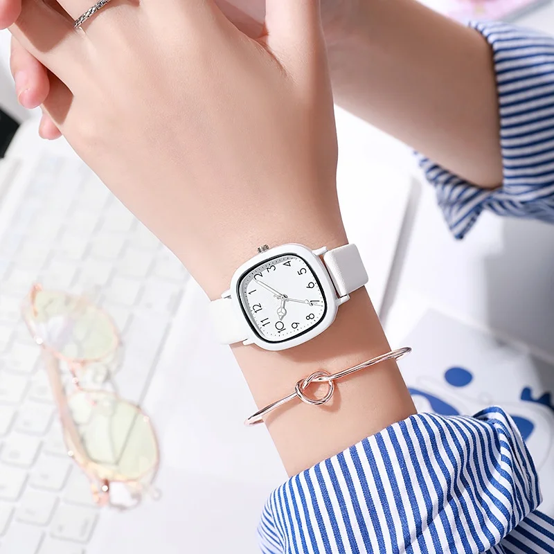 Fashion Brand Bear Women Quartz Watch 2024 Ladies Casual Silicone Jelly Watches Clock Girl Gift Zegarek Damski