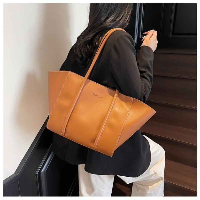 New Sling Shoulder Crossbody Bag Women Casual Commuting Tote Bags Ladies Travel Large Capacity Messenger Luxury Designer Handbag