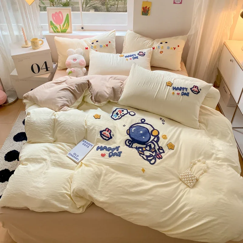 

Cute Astronaut Bedding Set Kawaii Embroidered Cartoon Duvet Cover for Boys Kids Teens Pillowcases Comforter Covers Home Decor