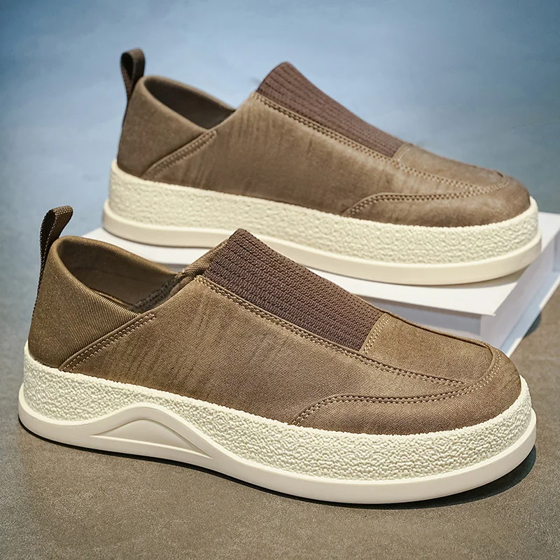Flat Sole Fashion Wear-resistant Sports Shoes 2026 New Fashion Casual Men's Footwear Solid Colour Board Anti Slip Tide Sneakers