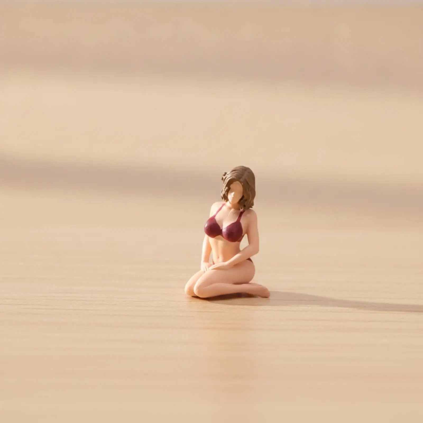 1/64 Resin Kneeling Swimsuit Figure Statue Small Woman Figurine for Model Car Diorama Display Shelf