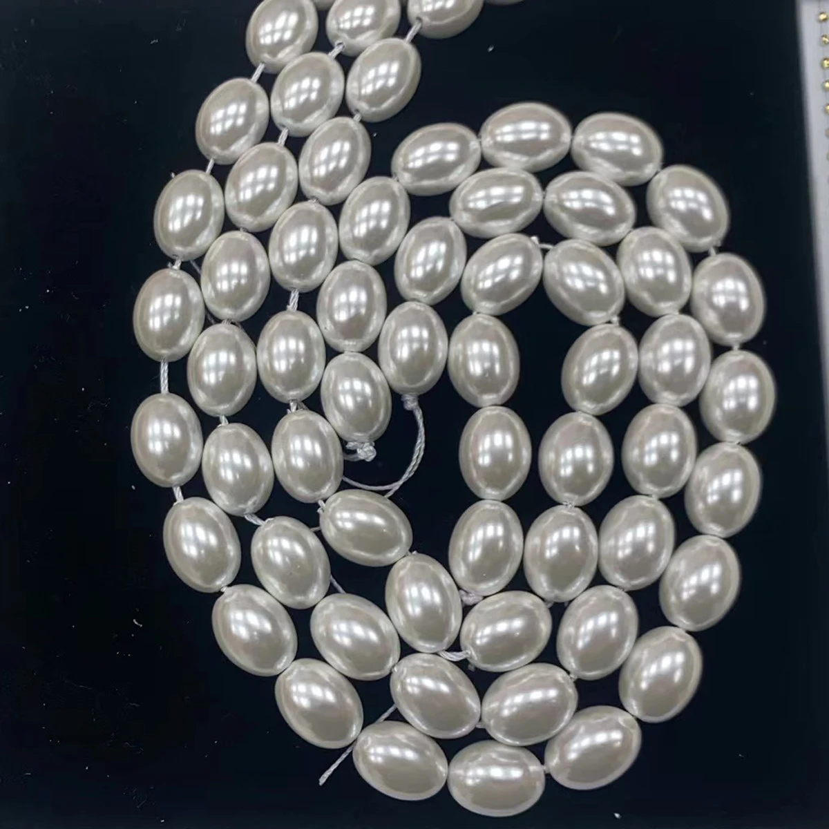 Lustrous 10-15mm Imitation Pearl Button Beads with Durable Shell Powder for DIY Fashion Jewelry Making - Suitable for Necklaces