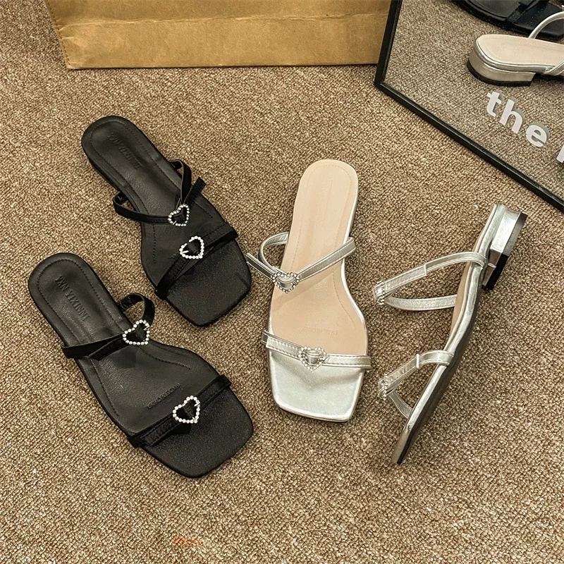 شباشب نسائية 2025 صيف جديد فرنسي كعب سميك صنادل عالية الكعب المرأة حجم كبير مشبك الماس Zapatos De Mujer #5