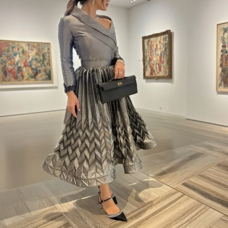 

Silver Mother of the Bride Gowns Formal Dresses for Women Short Unique Neck Elegant Long Sleeves Pleated Groom's Mother Dress