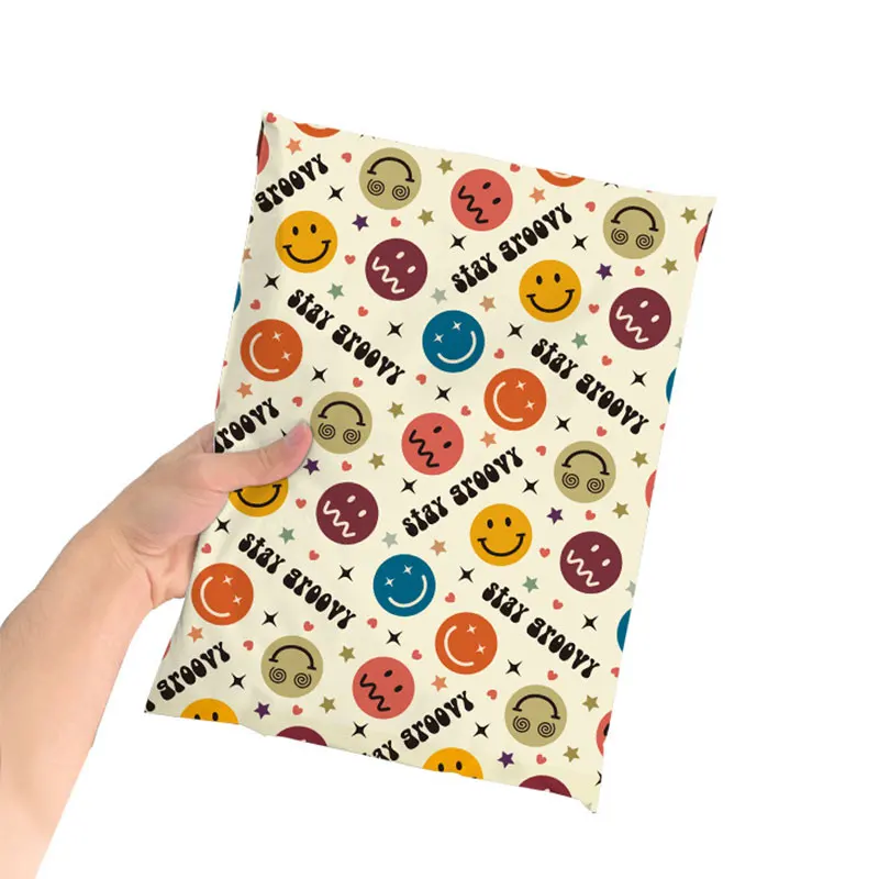 

Relcheer 50Pcs Smile Printing Courier Pouch for Clothes Poly Cartoon Logistics Postal Bags Self-Seal Envelopes Gifts Storage Bag