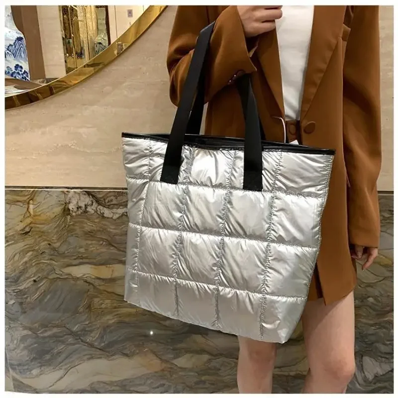 Fashion Ladies Large Capacity Tote Handbag Cotton Padded Rhombus Quilted Portable Solid Color Handbag For Leisure Travel