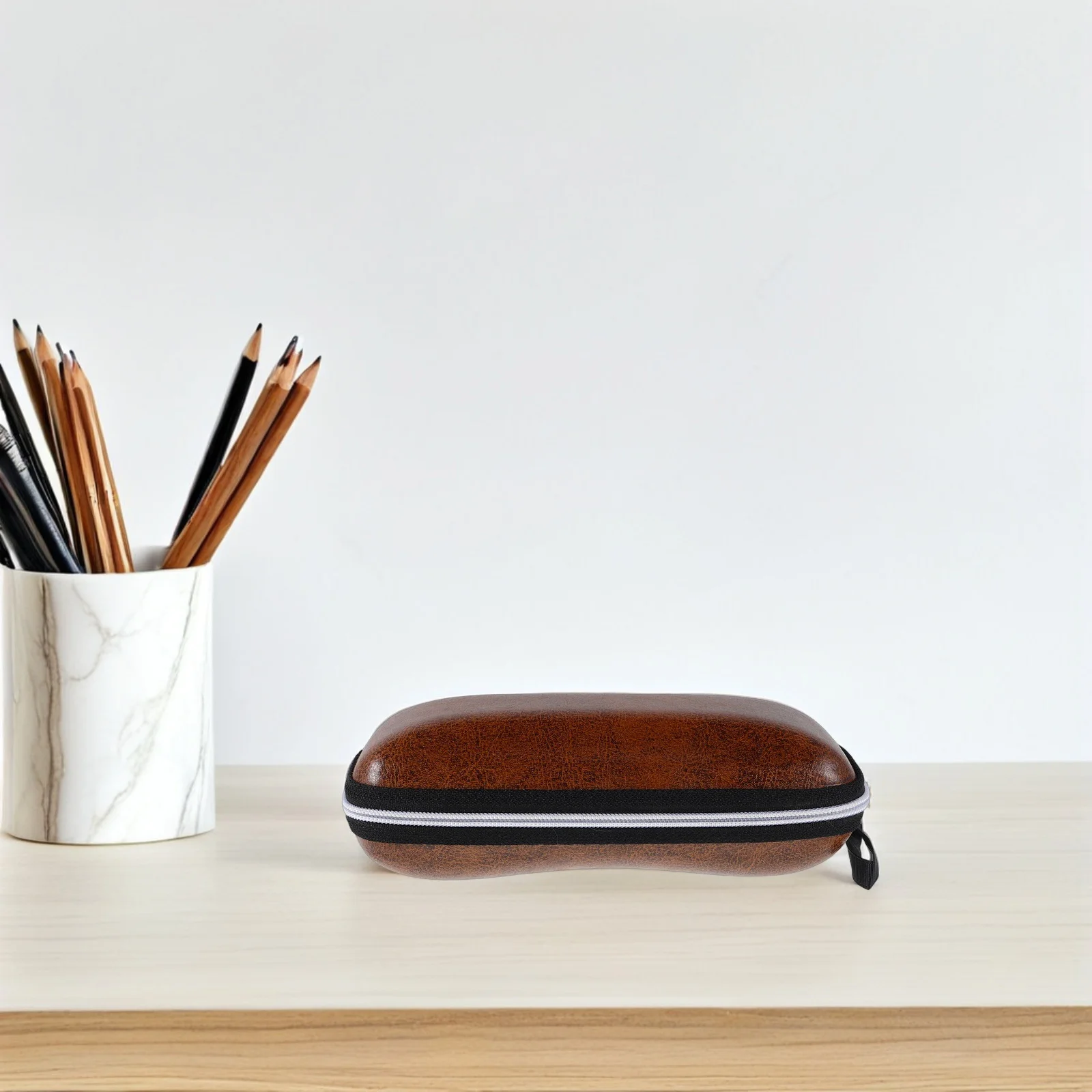 

2Pcs PU Zipper Glasses Pouch Portable Travel Sunglasses Case Protective Eyewear Organizer Soft Lining Eyeglass Container