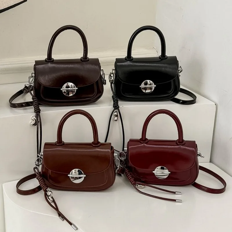 

Versatile Functional Diaper Bag Women's Bag Tote Weekend Getaway Large Capacity Exquisite Chic Sleek Elegant Practical