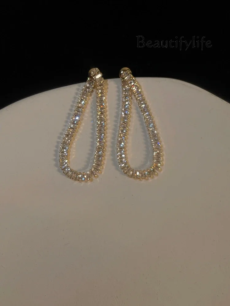 High-end socialite~ high-end water drop earrings super flash zircon new trendy diamond temperament light luxury stud earrings