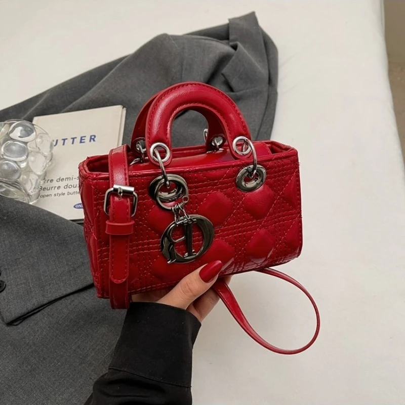 

Женская стильная сумка через плечо, модный дизайн для городской жизни и городских приключений, модный аксессуар