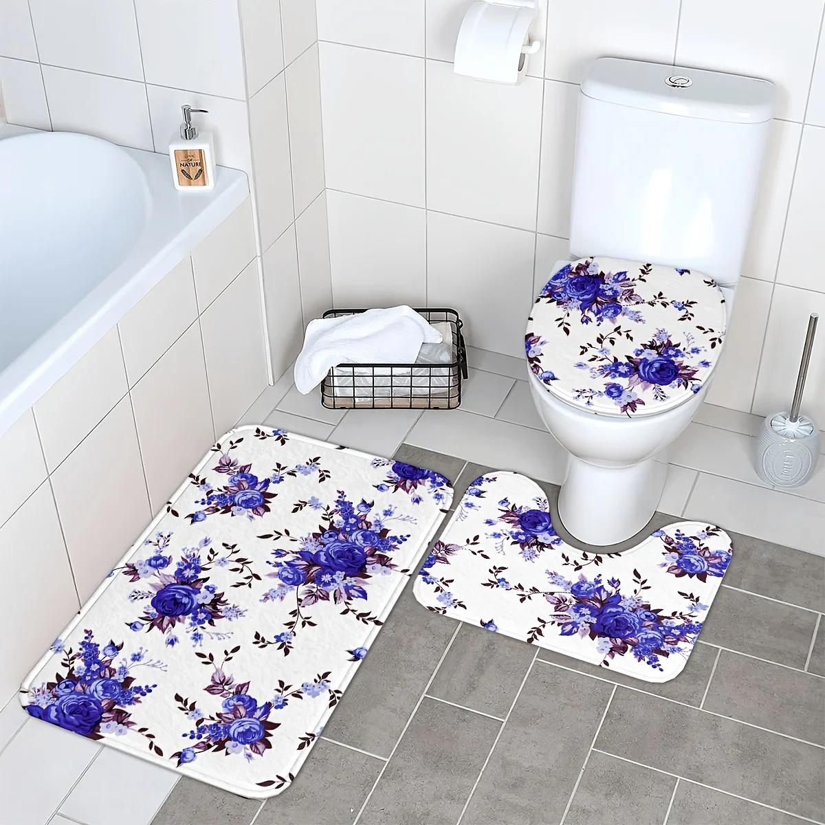 

Комплект из 3 предметов для ванной комнаты ко Дню святого Валентина — нескользящая, машинная стирка полиэфирная ткань с U-образным ковриком, сиденьем для унитаза и напольным ковриком.