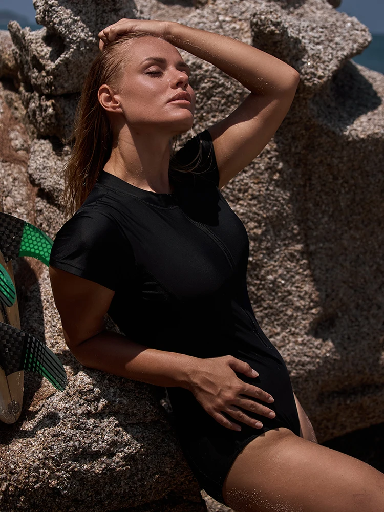 Short Sleeve Zip Front One Piece Swimsuit Solid Black Rash Guard Sun Protection Swimwear Women Bathing Suit UPF50+