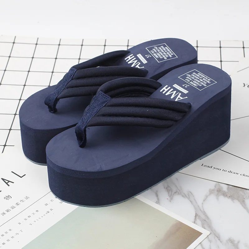 Leichte Keilabsatz-Flip-Flops für Damen, Modische Zehensteg-Plattform-Sandalen, Damen-Sommer-Sandalen mit dicker Sohle, rutschfeste Strandsandalen – Detail 12