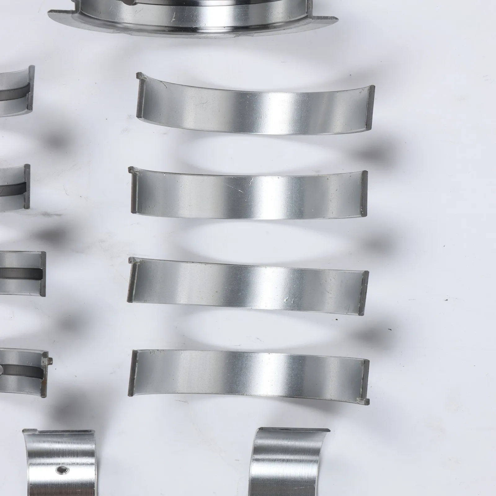 

Con Rod Crankshaft Main Bearing Set MB245AM 5M2747 FOR Nissan D21 Pickup 2.4L SOHC KA24E