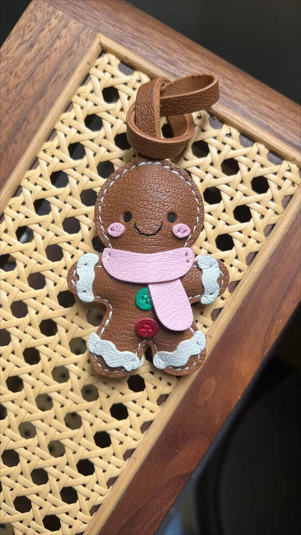 Christmas gift gingerbread man Santa Claus style handmade genuine leather bag pendant keychain decoration cute holiday gift