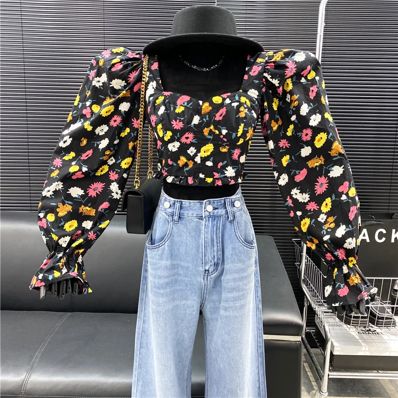 New 2022 French Style Square Neck Clavicle Bubble Sleeve Floral Shirt Sweet And Thin Lace High Waist Exposed Umbilical Lace Top