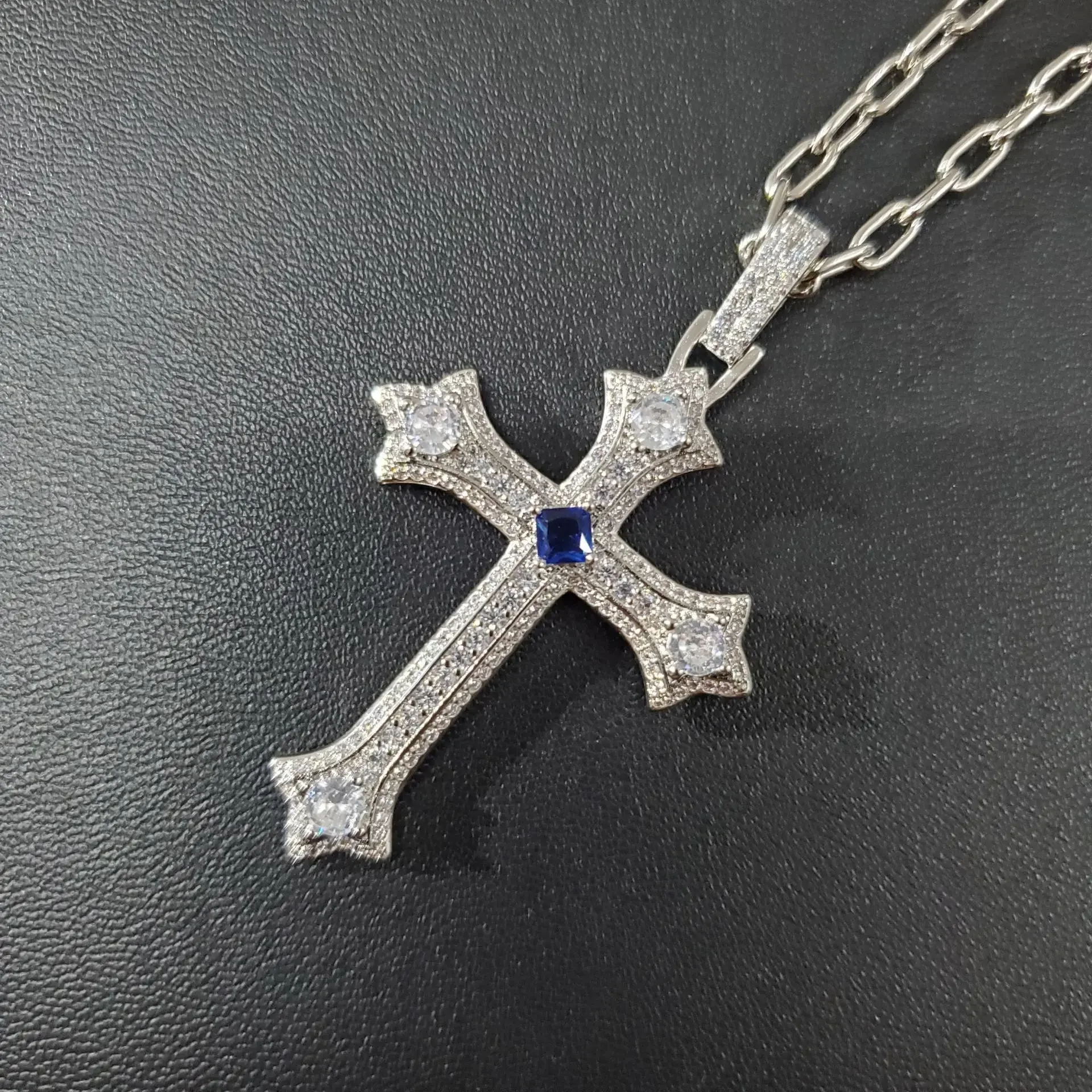 MDL 모이사나이트. 남성용 뉴 크로스 힙합 펜던트 18K 도금 지르코니아 펜던트 커플 목걸이