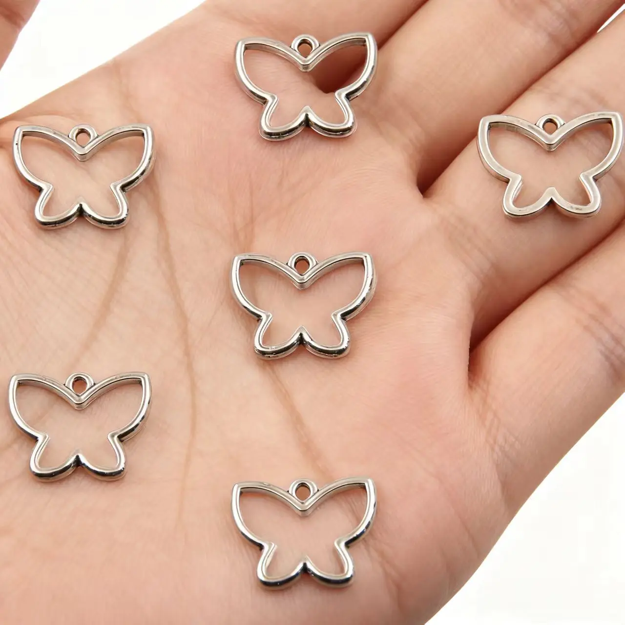 20Pcs/Lot Charms Hollow Butterfly 14x18mm Tibetan Silver Bronze Color Pendants Antique Jewelry Making DIY Handmade Craft