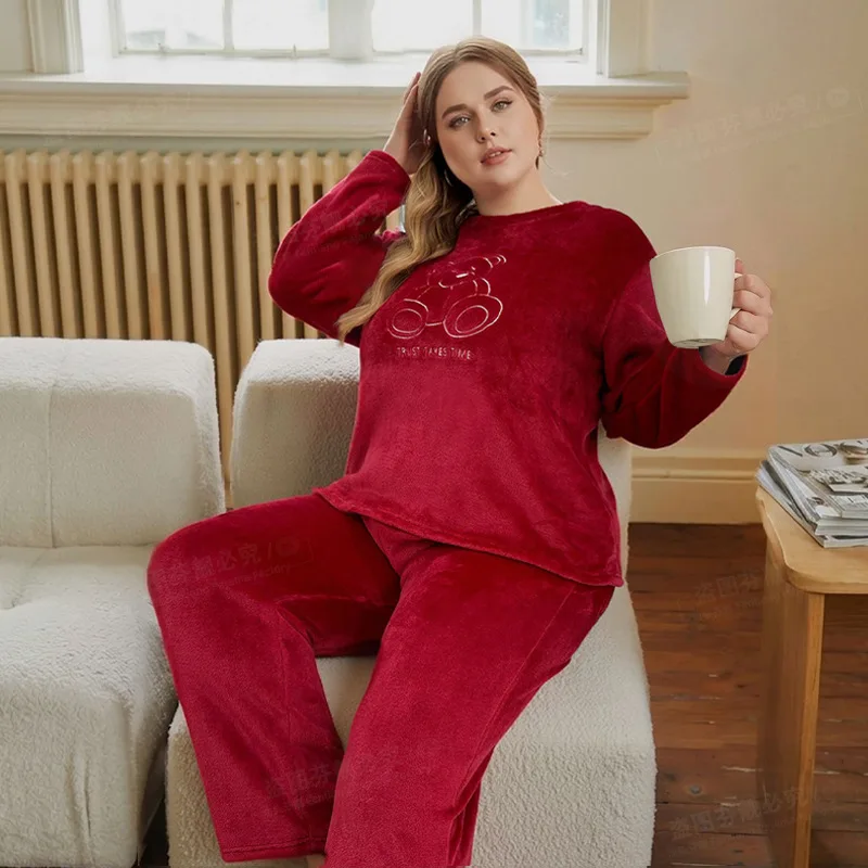 Ladies red plus size flannel long-sleeved trousers pullover two-piece suit Christmas home clothes thickened and increased.