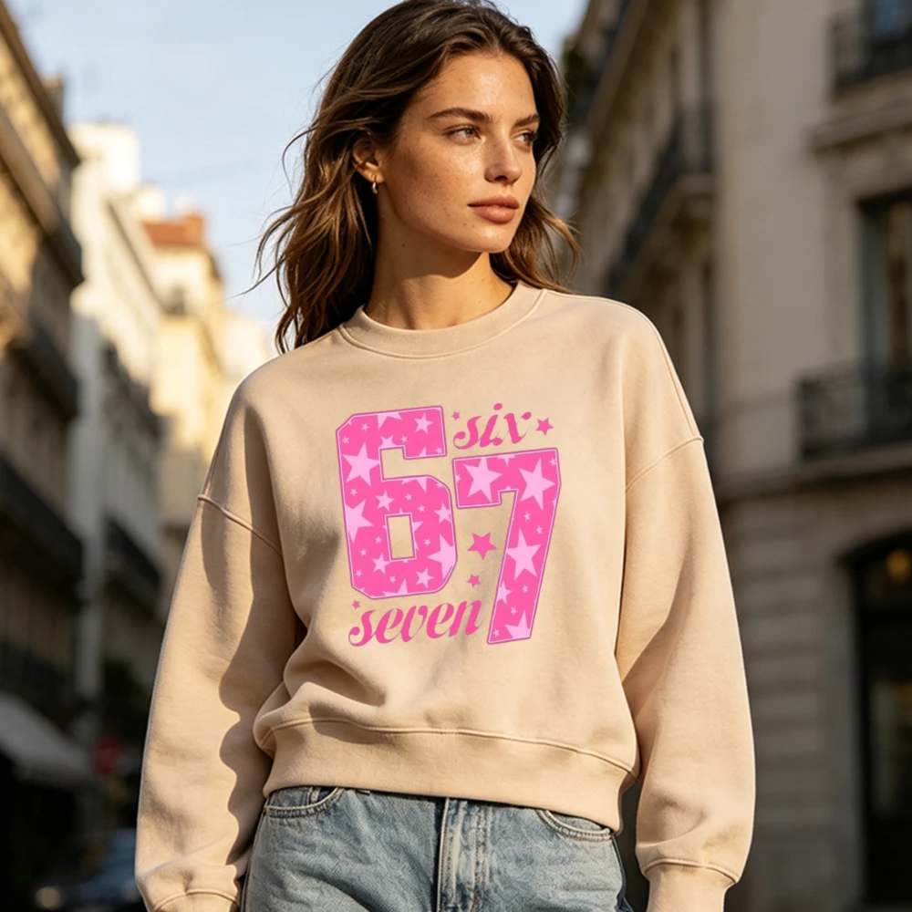 67 Seven Star Pattern Graphic Crewneck Sweatshirt Women Retro Pink Star Print Loose Long Sleeve Autumn Street Fashion Pullover